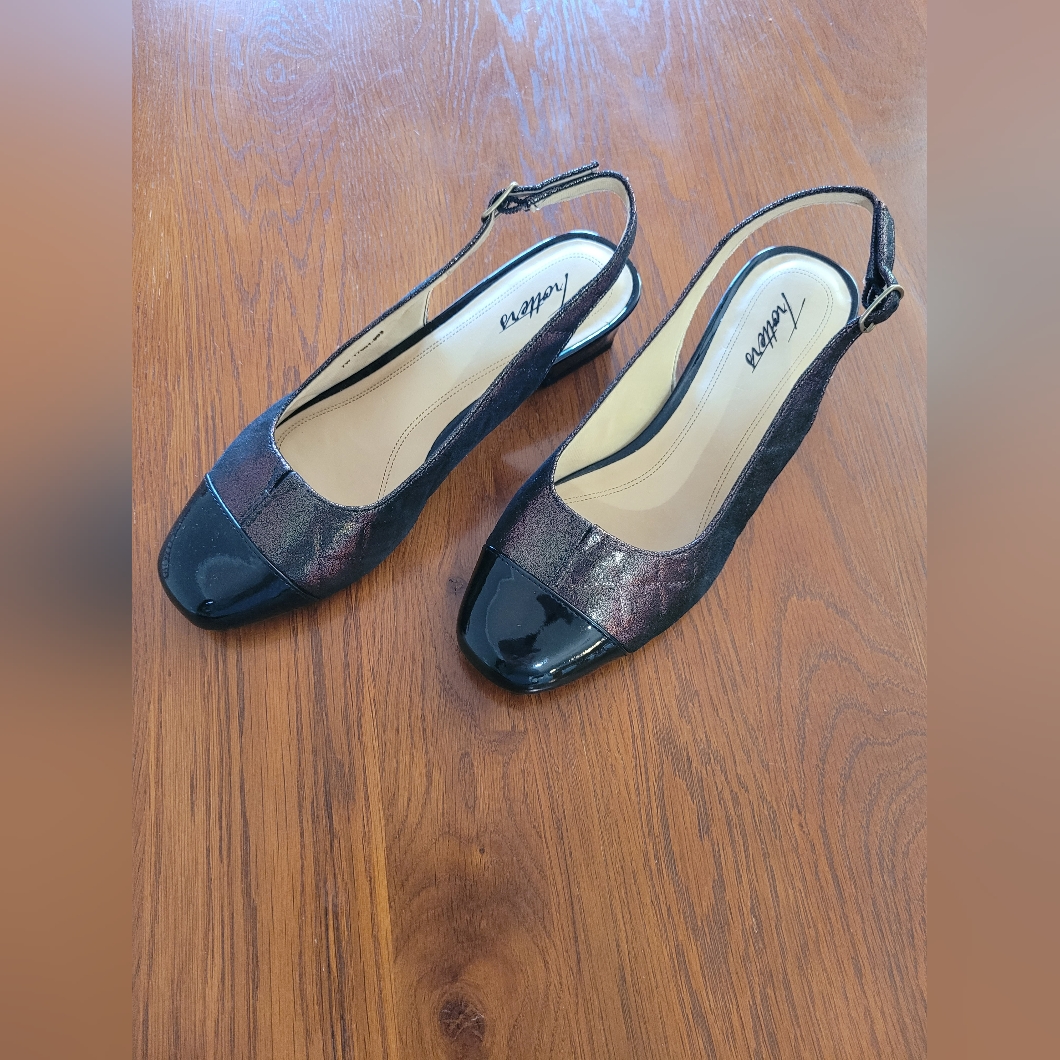 Trotters Women's Dea Dress Pumps